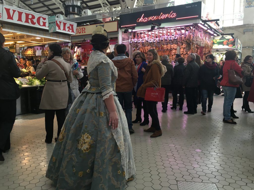 fallera mercado central Valencia